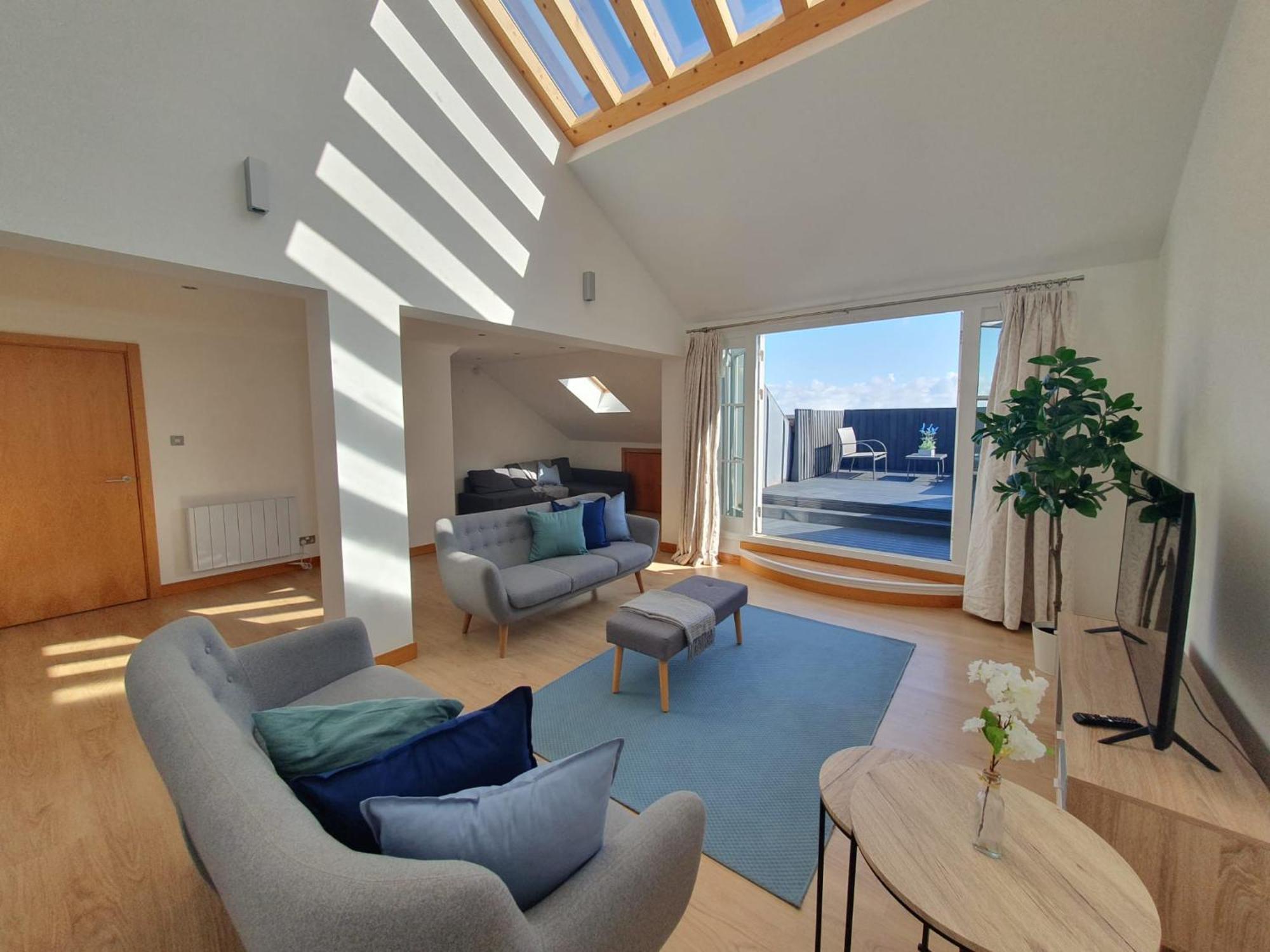 Weekly & Monthly Stays In Penthouse For Contractors Or Leisure Single Or Superking Beds Available Birkenhead Esterno foto
