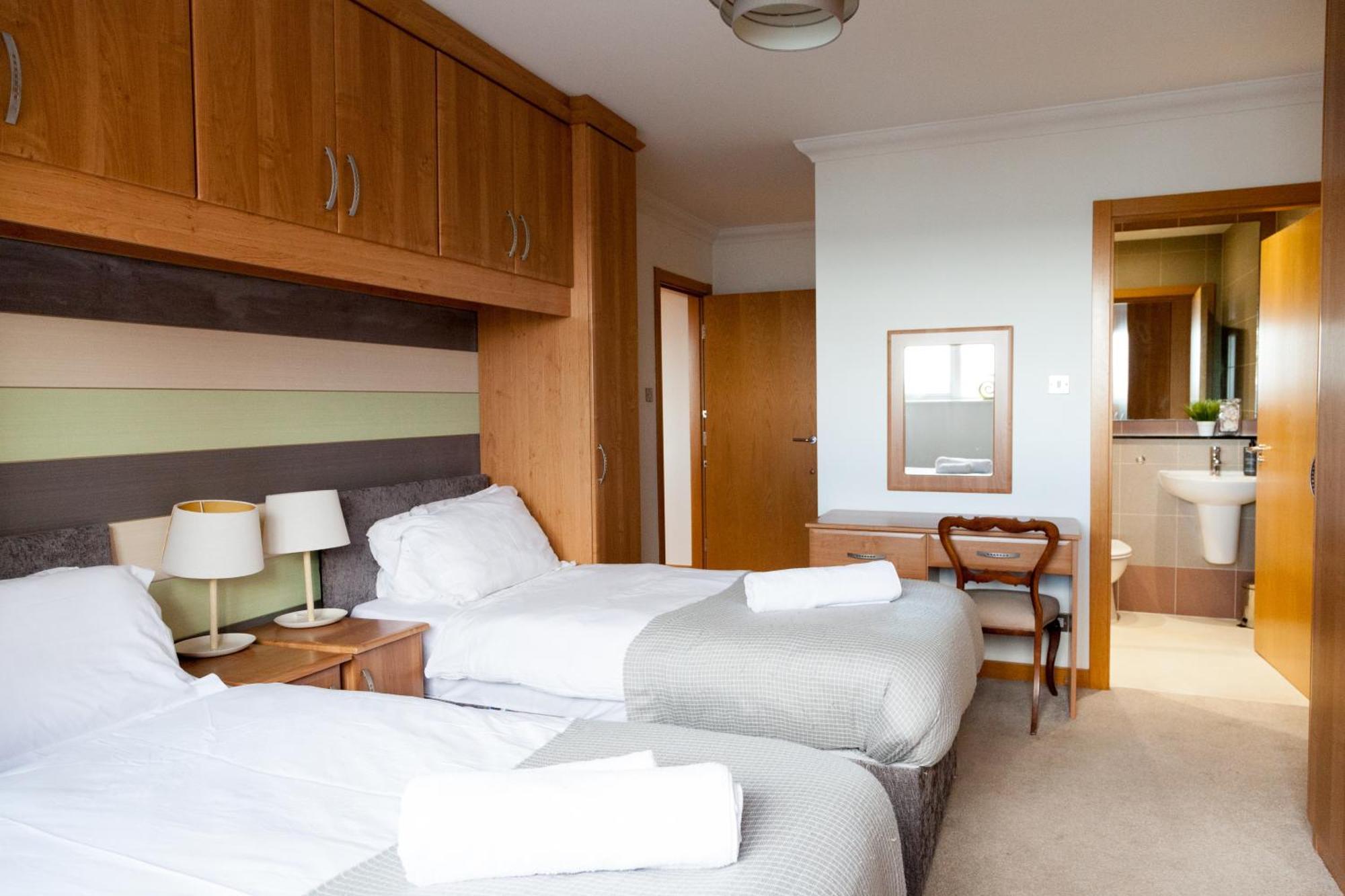 Weekly & Monthly Stays In Penthouse For Contractors Or Leisure Single Or Superking Beds Available Birkenhead Esterno foto