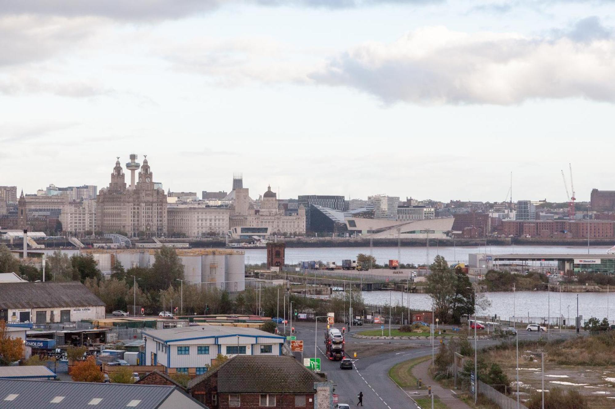 Weekly & Monthly Stays In Penthouse For Contractors Or Leisure Single Or Superking Beds Available Birkenhead Esterno foto