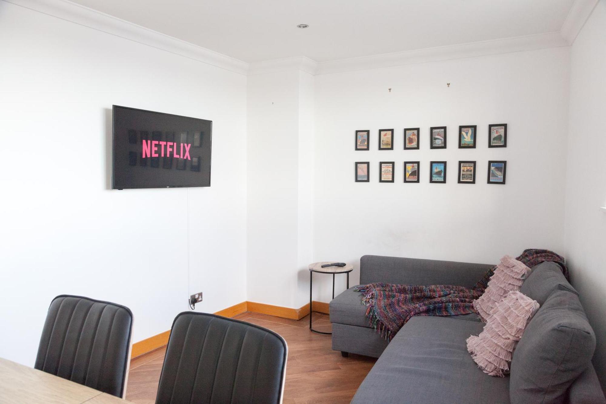 Weekly & Monthly Stays In Penthouse For Contractors Or Leisure Single Or Superking Beds Available Birkenhead Esterno foto