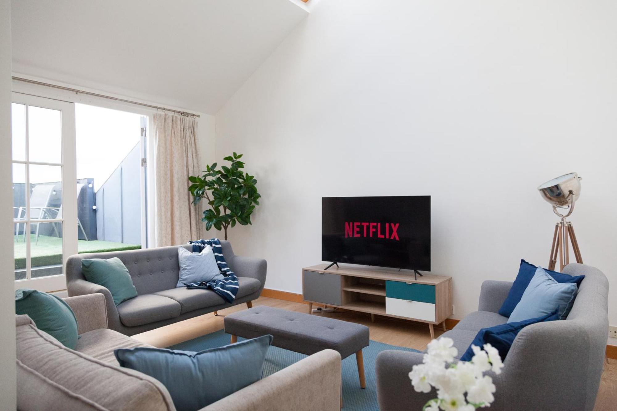 Weekly & Monthly Stays In Penthouse For Contractors Or Leisure Single Or Superking Beds Available Birkenhead Esterno foto